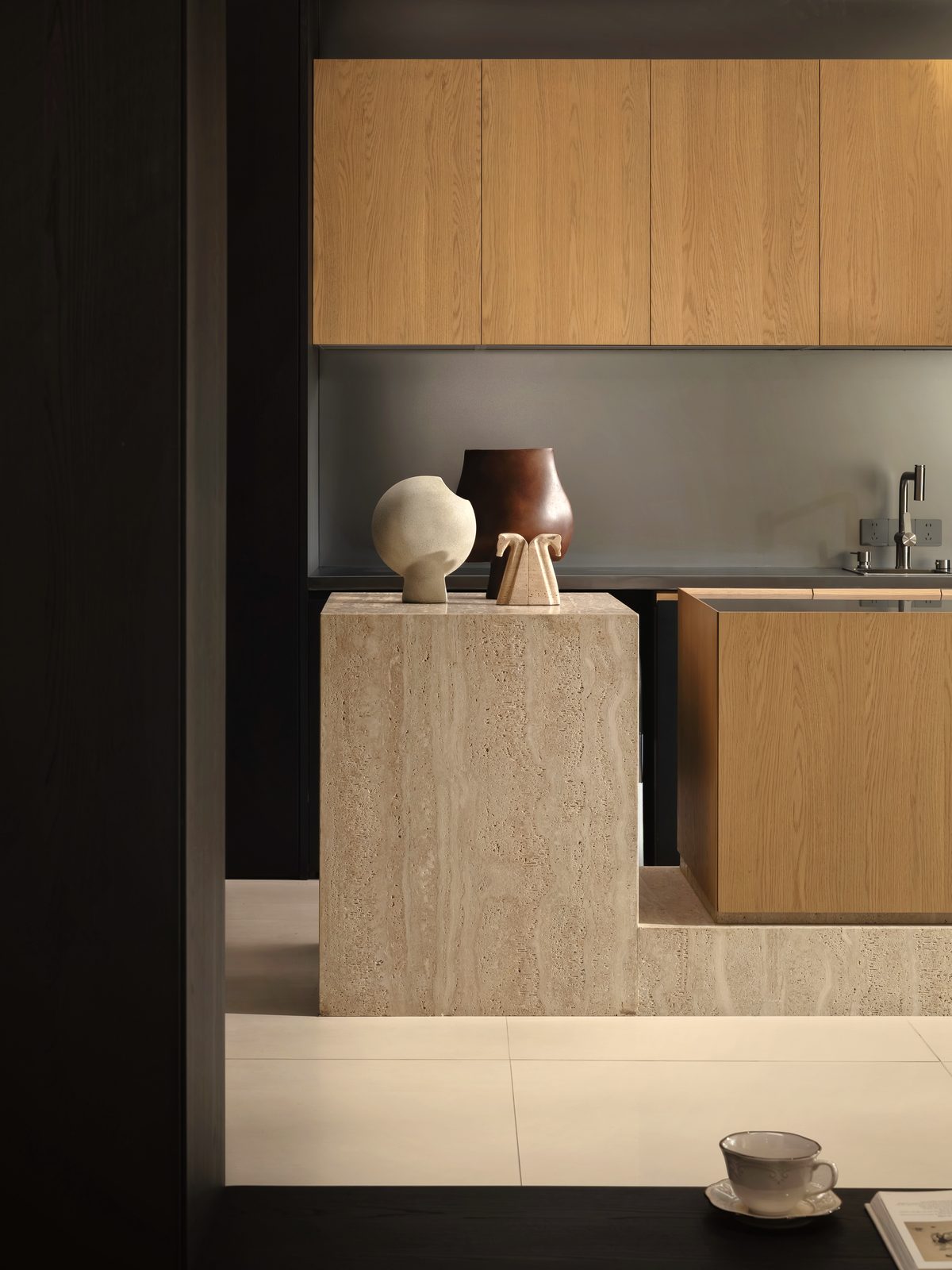 Travertine — Romano